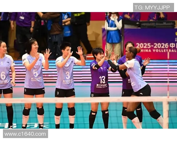 排超激战天津女排对决福建女排全力争胜展现巅峰实力